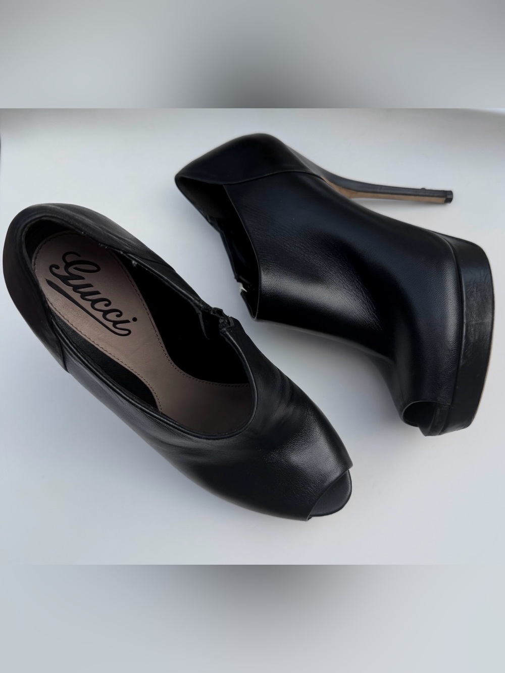 Gucci Black Leather Platform Peep Toe Stiletto Heels Zipper Zip US 7 VTG 270372